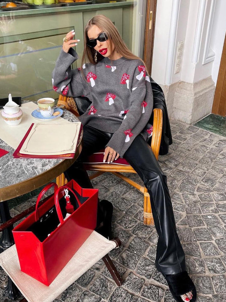Women's Mushroom Jacquard Pattern Round Neck Sweater