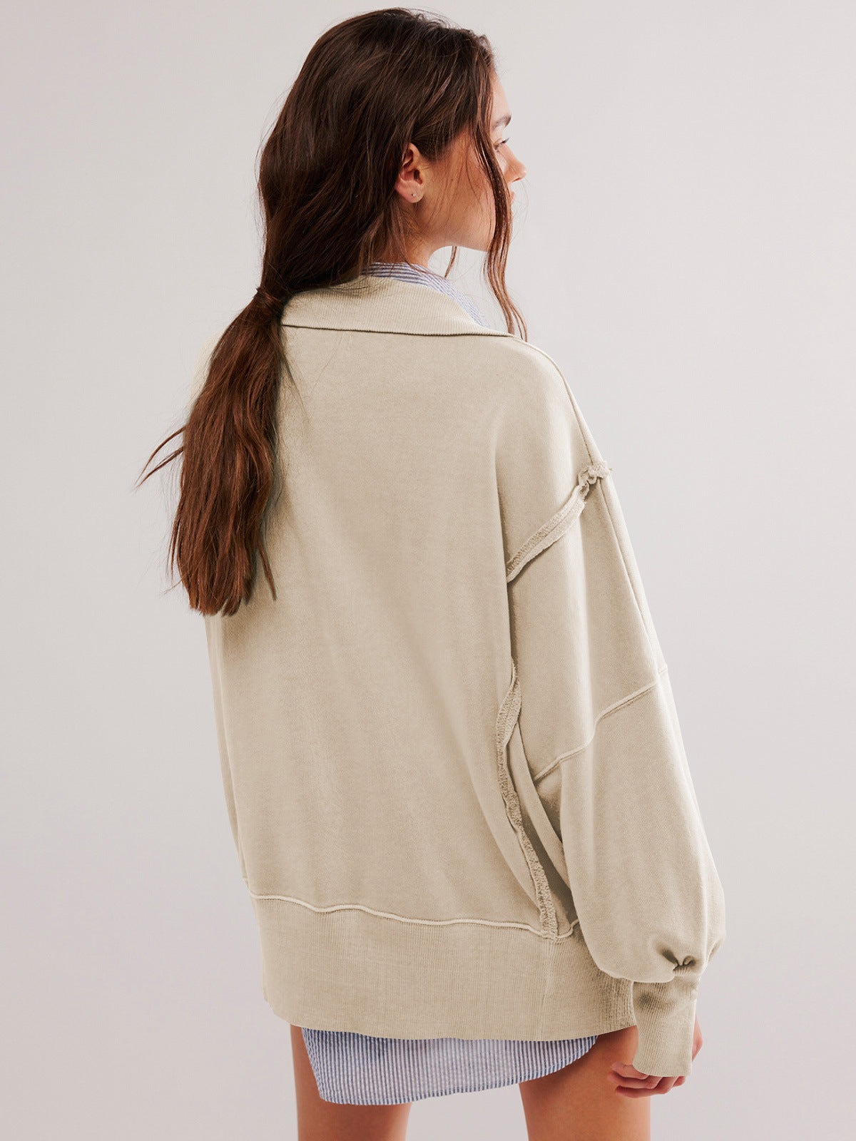 Retro Sweatshirt mit langen Ärmeln und Knopfleiste