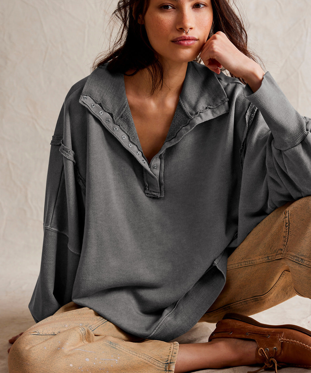 Retro Turn Back Buttoned Long Sleeve Sweatshirt