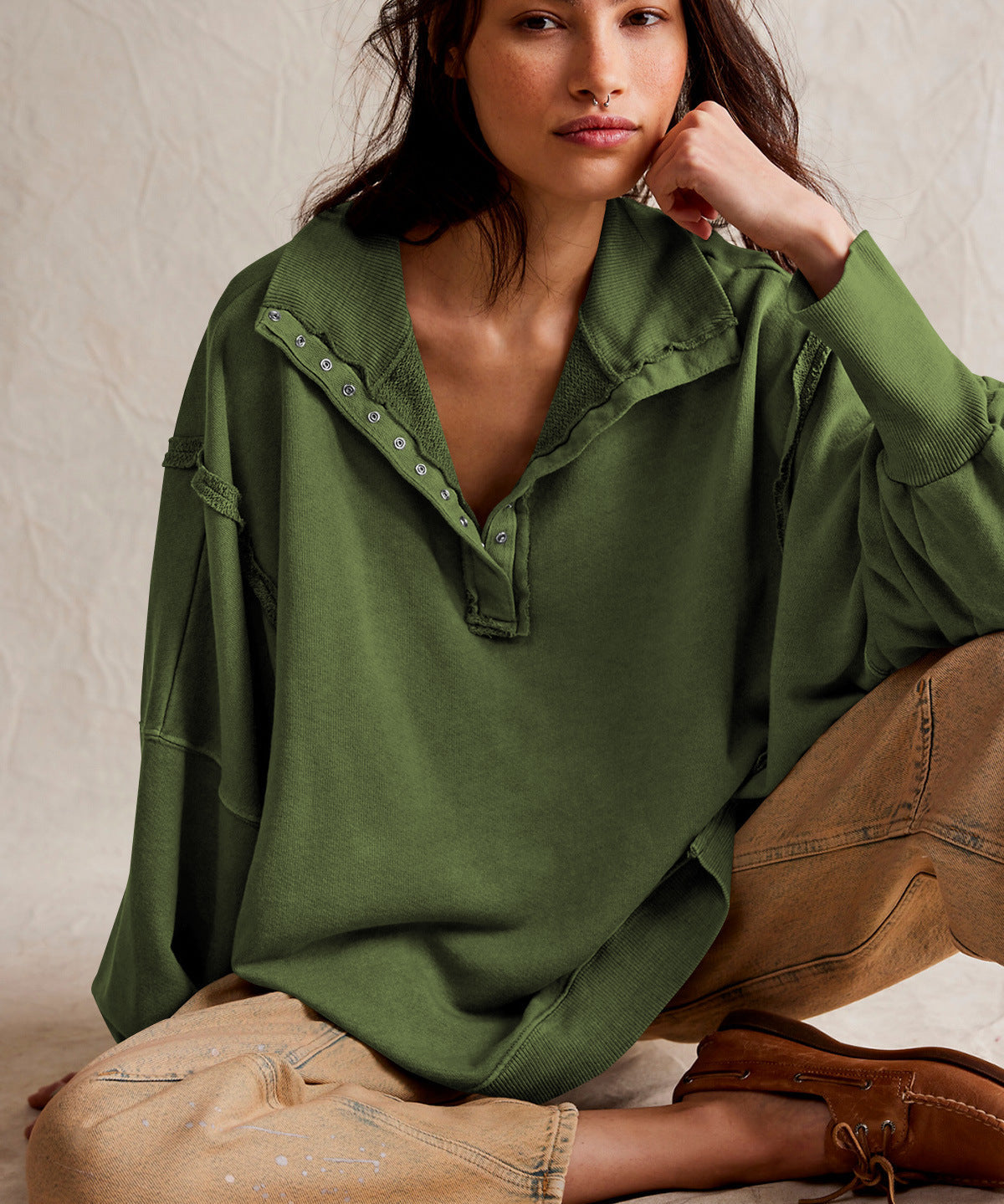 Retro Turn Back Buttoned Long Sleeve Sweatshirt