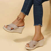 Crisscross Wedge Slides