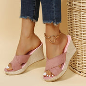 Crisscross Wedge Slides