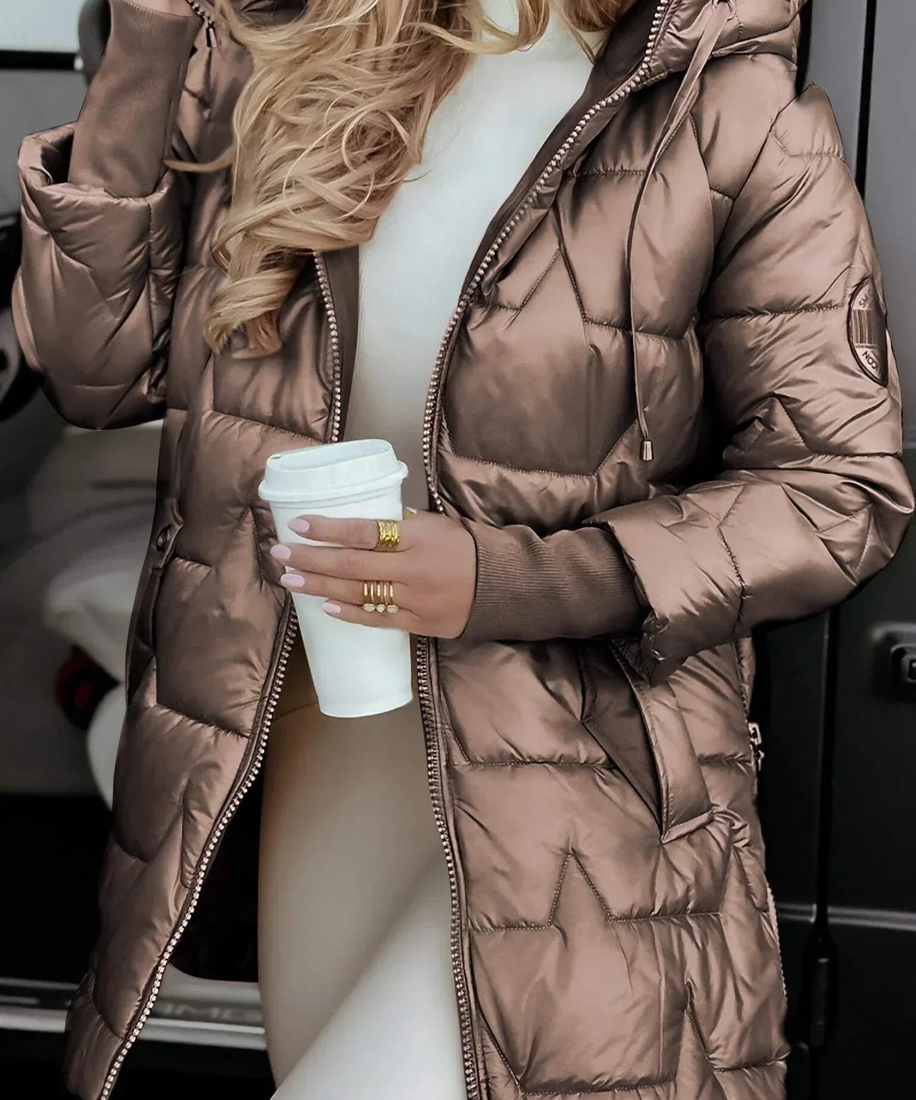 Nolwen™ | Eleganter Wintermantel mit Kapuze