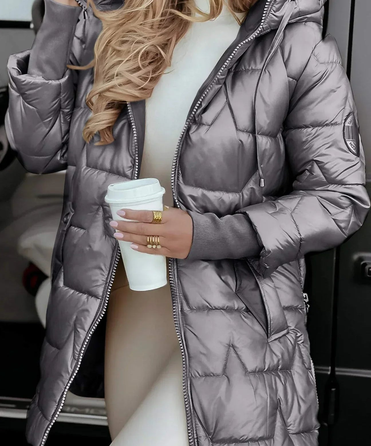 Nolwen™ | Eleganter Wintermantel mit Kapuze