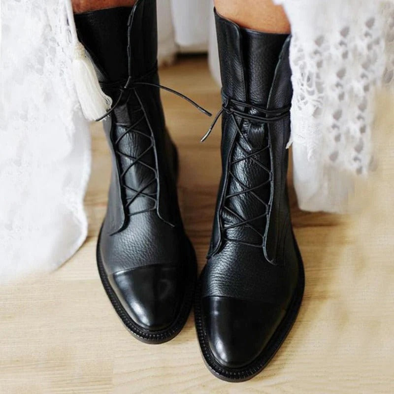 imgi_41_New-SHENGY-Patent-Leather-British-Style-Flat-Boots-Black-Pointed-Toe-Boots-Handsome-Motorcycle-Boots-Women_1800x1800_bcdfa100-5c72-475a-82da-8c62df4f4d45.jpg
